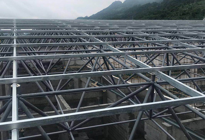 四平仁怀冠英学校艺体楼网架